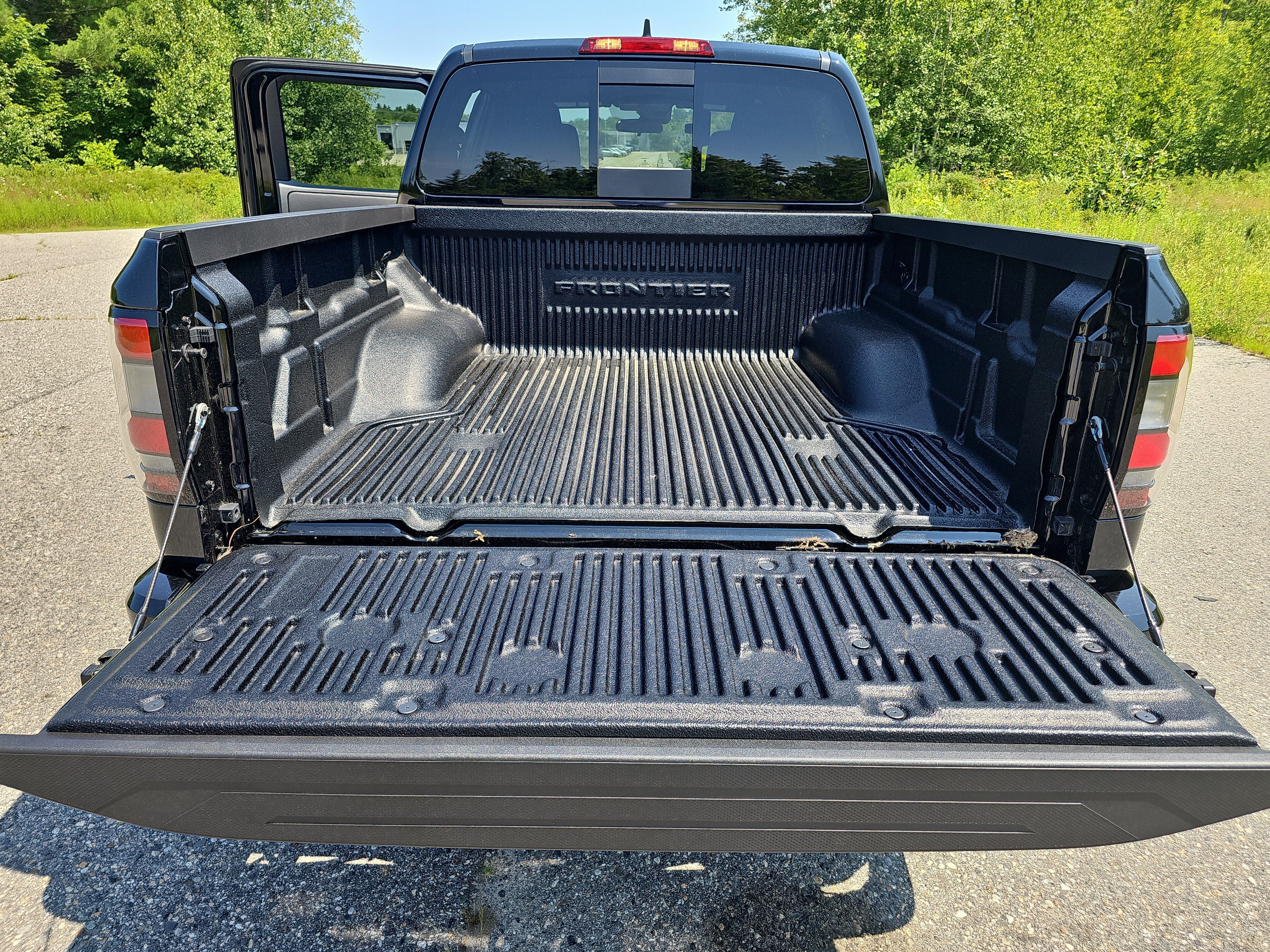 New 2026 Nissan Frontier PRO-4X w/ Tow Package AWD/4WD image 16