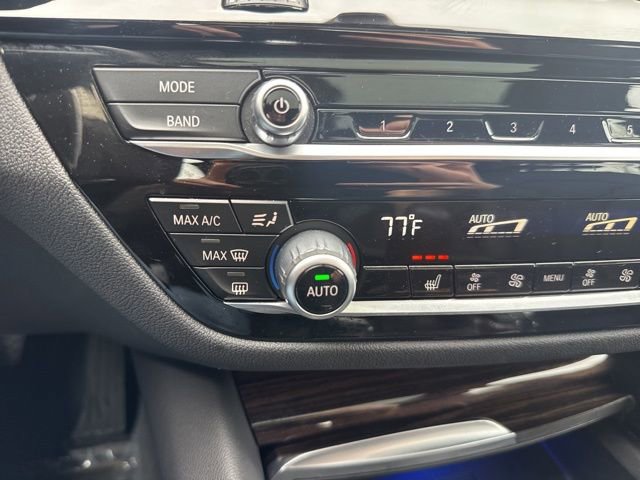 Used 2023 BMW 540i w/ Premium Package RWD image 18