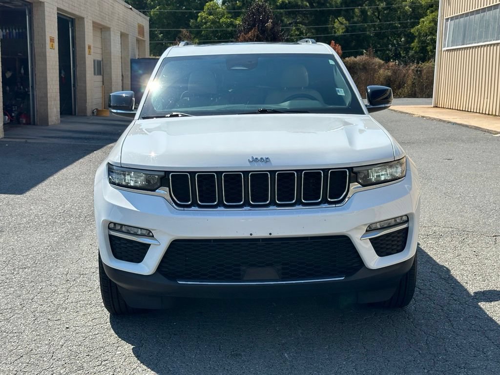 Used 2023 Jeep Grand Cherokee Limited AWD/4WD image 12
