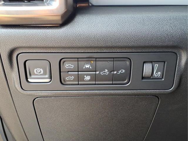 Used 2025 GMC Hummer EV 2X w/ LPO, Sport Package AWD/4WD image 15