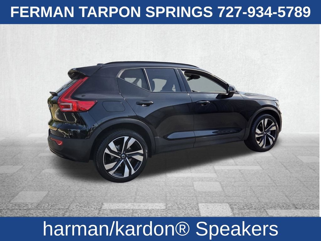 Certified 2025 Volvo XC40 B5 Ultra AWD/4WD image 11