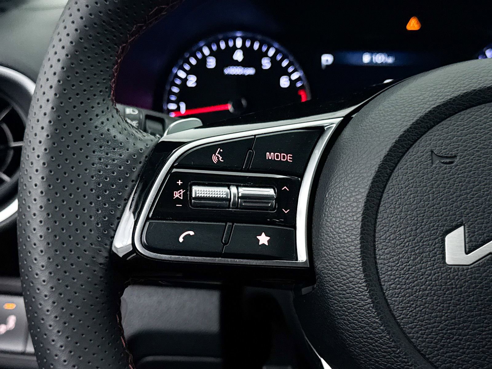 Used 2024 Kia Forte GT image 34