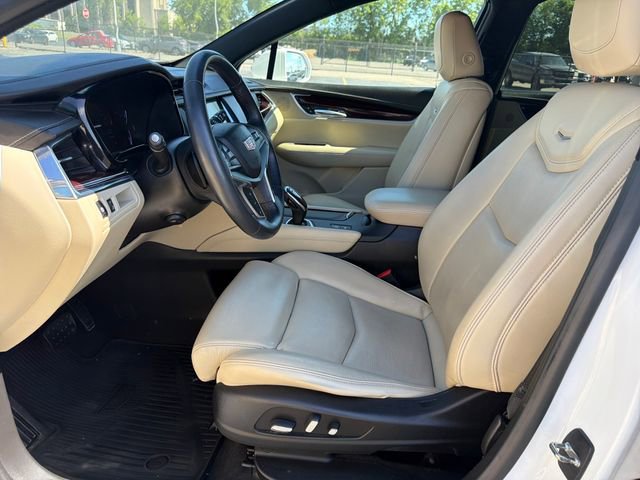 Used 2017 Cadillac XT5 Premium Luxury FWD image 11