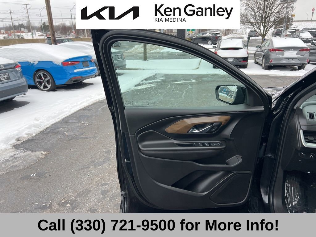 Used 2020 GMC Terrain SLE w/ Driver Convenience Package image 25