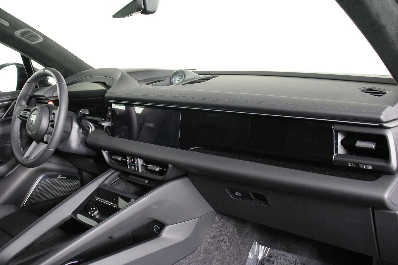 New 2025 Porsche Macan Turbo Electric AWD/4WD image 16