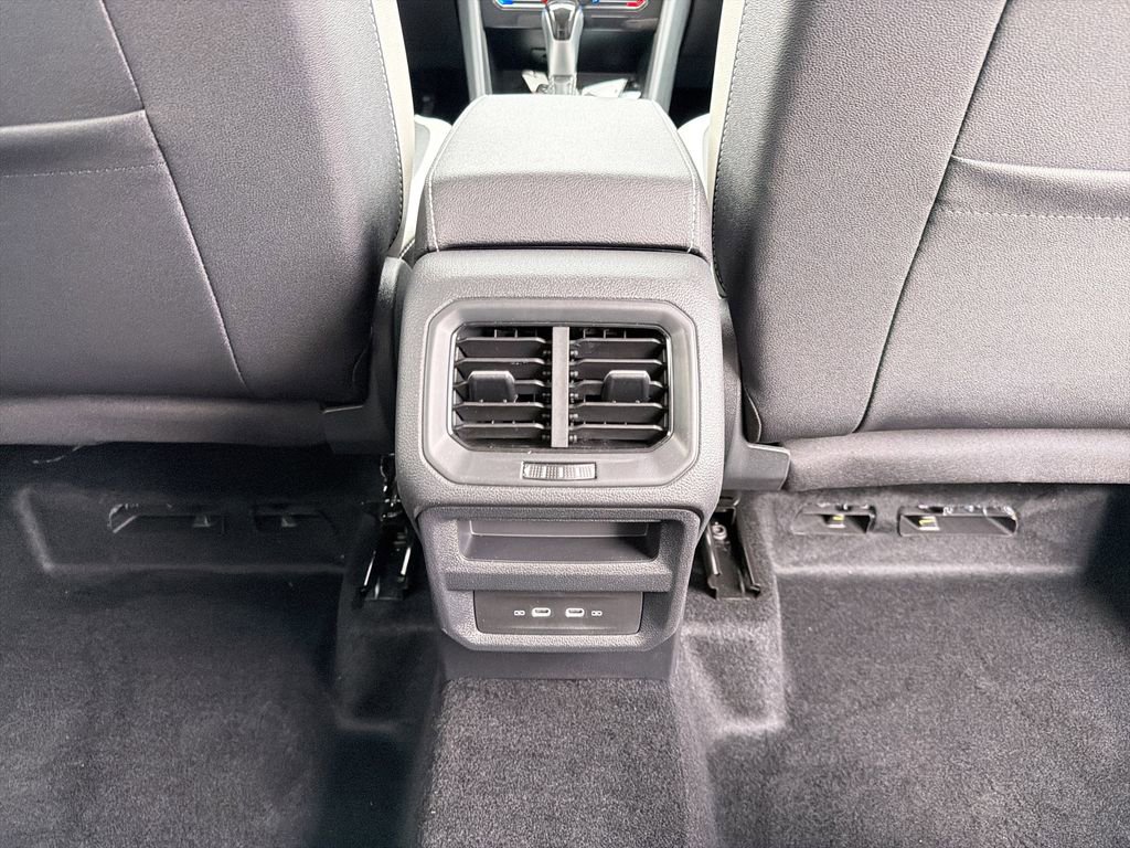 New 2026 Volkswagen Taos SE image 20