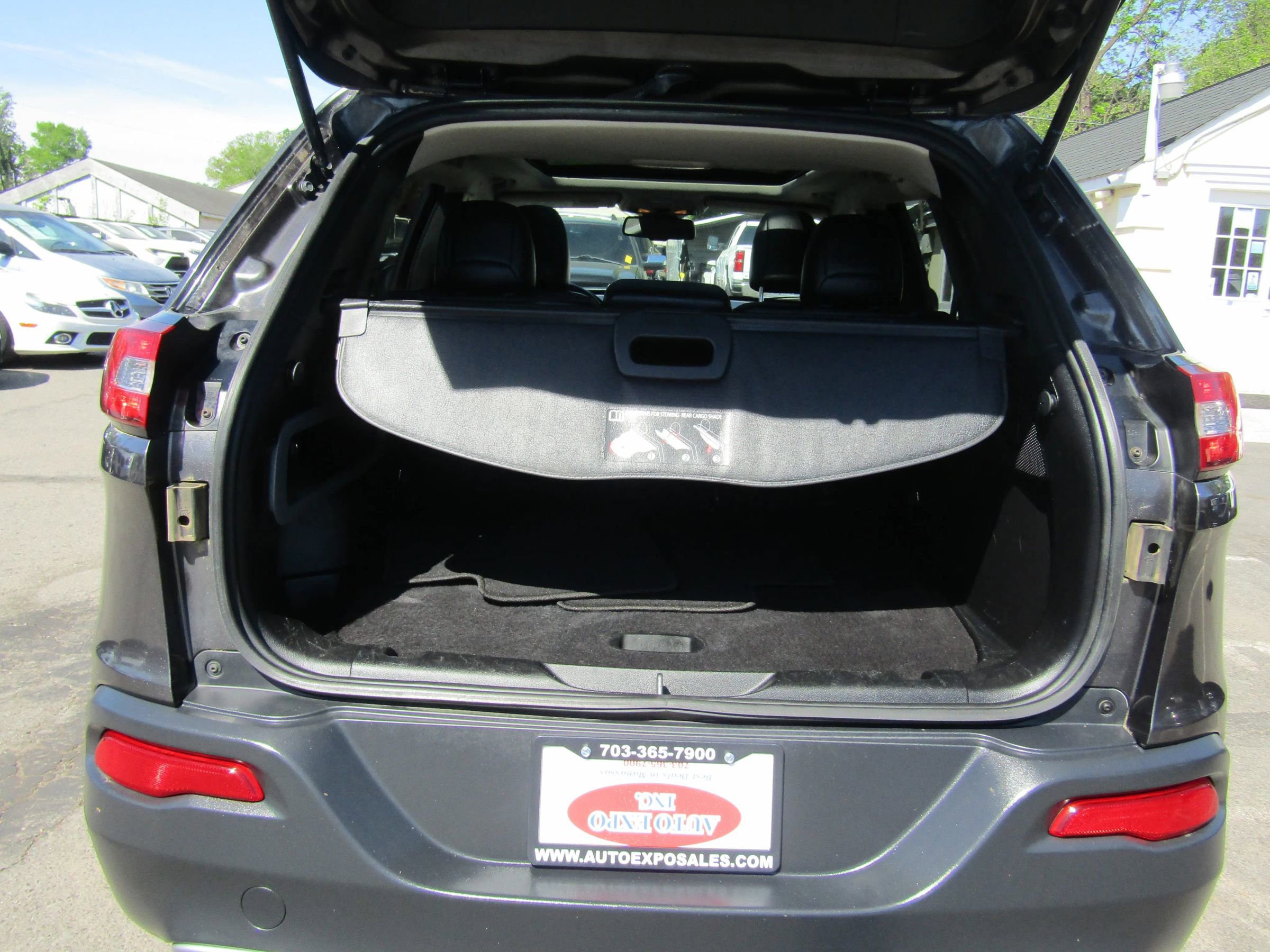 Used 2015 Jeep Cherokee Limited image 20