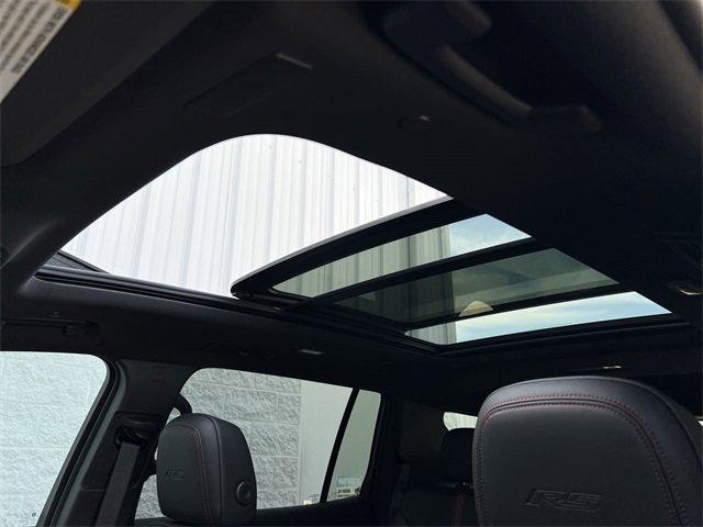 New 2026 Chevrolet Traverse RS image 19