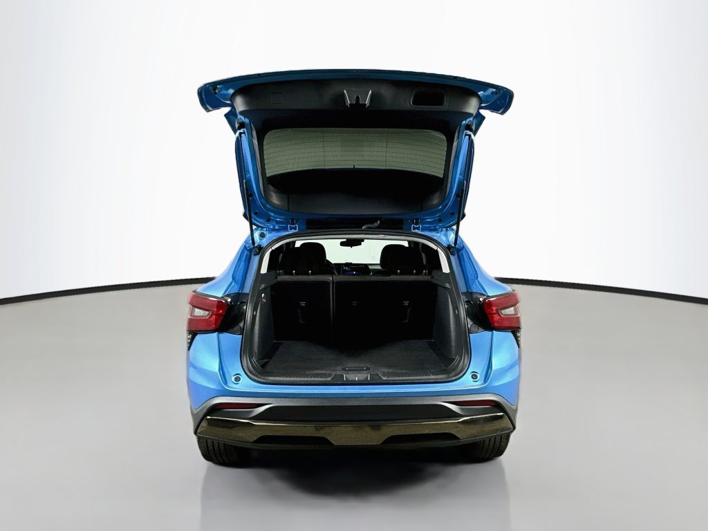 Used 2025 Chevrolet Trax ACTIV FWD image 33