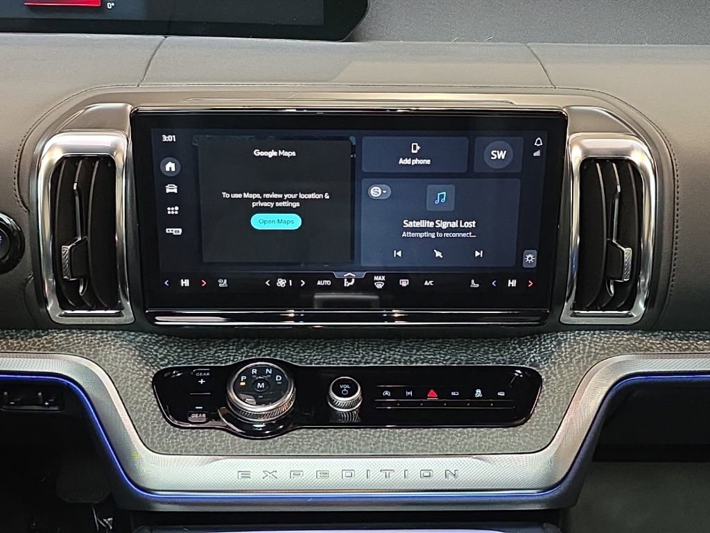 Used 2025 Ford Expedition Tremor image 27