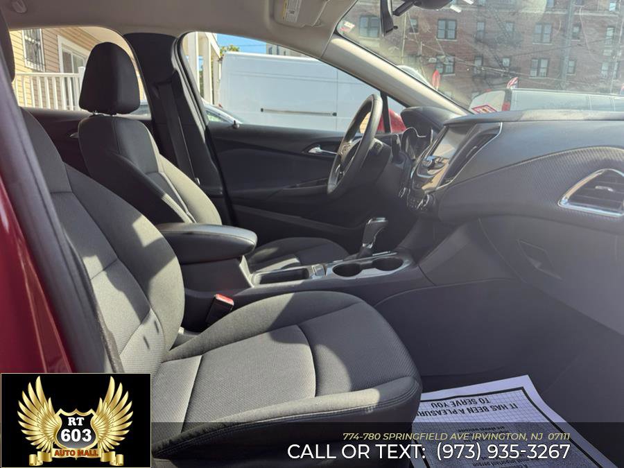 Used 2016 Chevrolet Cruze LT w/ Convenience Package image 16