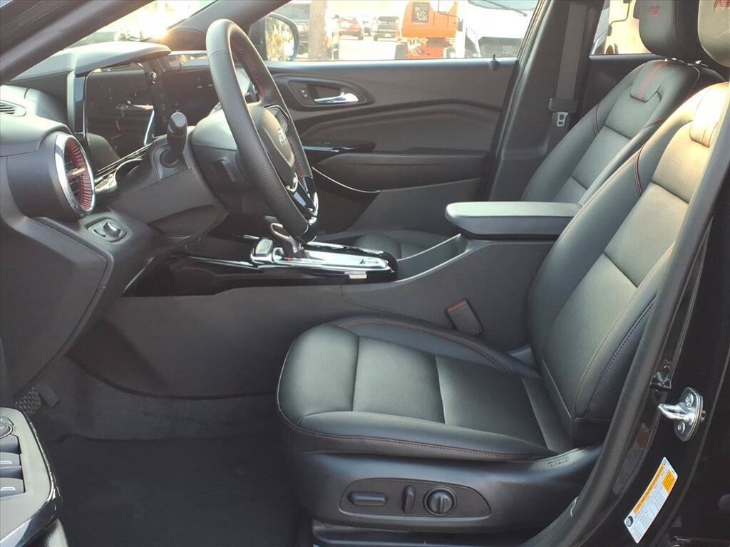 New 2026 Chevrolet Trax RS w/ Driver Confidence Package FWD image 16