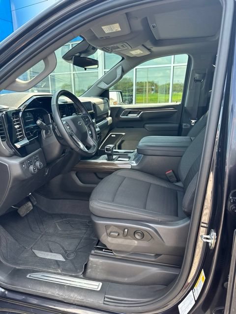 Used 2024 Chevrolet Silverado 1500 RST w/ Convenience Package II AWD/4WD image 8