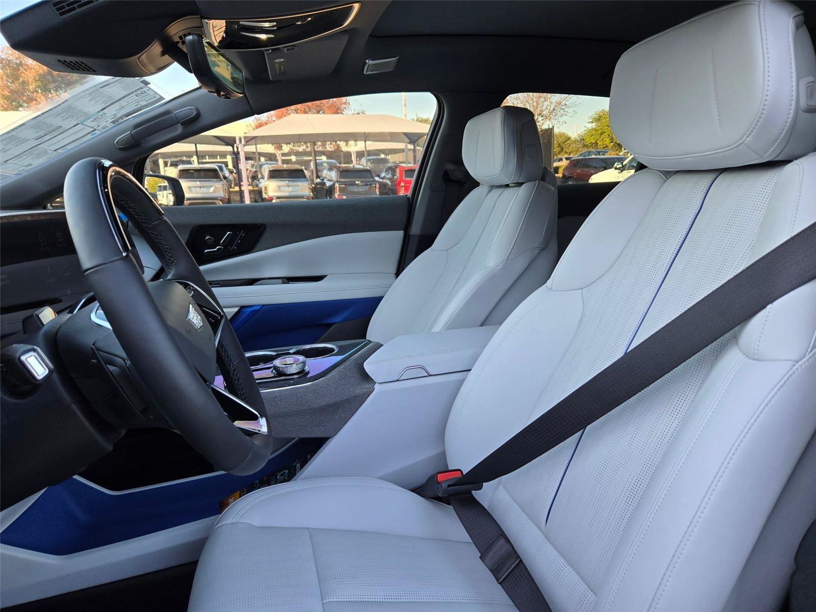 New 2026 Cadillac Optiq Sport 2 w/ LPO, Floor Liner Package AWD/4WD image 28
