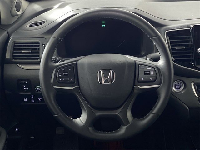 Used 2025 Honda Ridgeline Sport image 16