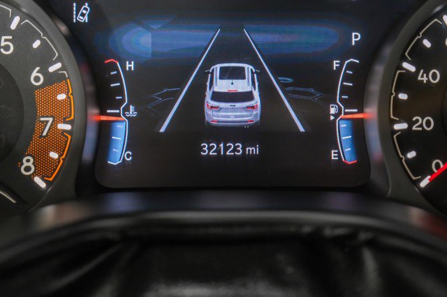 Used 2023 Jeep Compass Limited image 18
