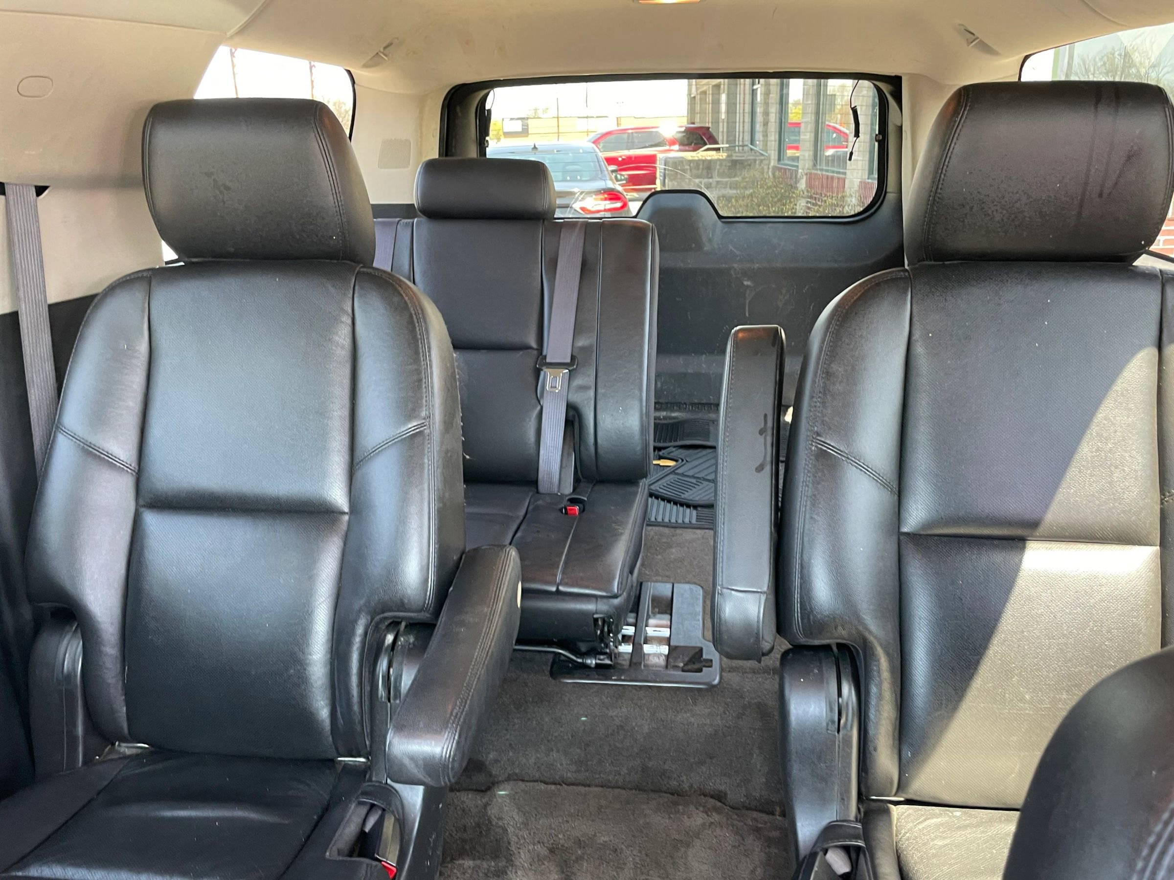 Used 2011 Chevrolet Suburban LTZ image 29