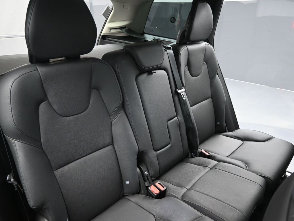 Used 2025 Volvo XC90 T8 Plus w/ Protection Package Premier image 16