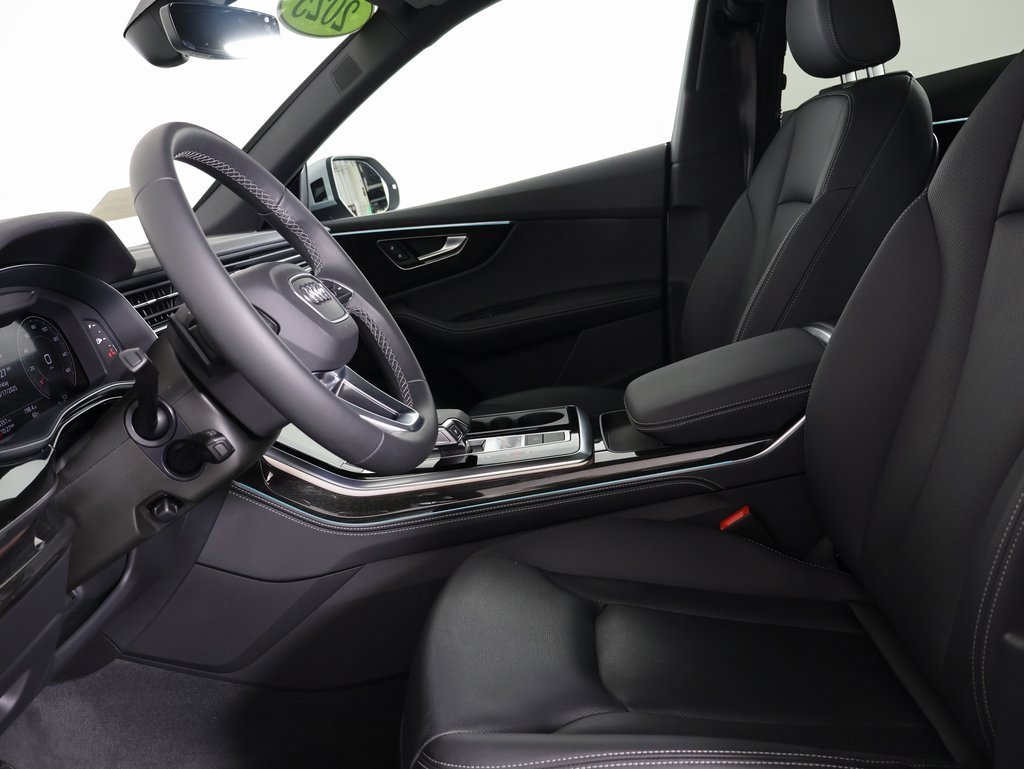 Used 2025 Audi Q8 Premium Plus w/ Premium Plus Package image 19