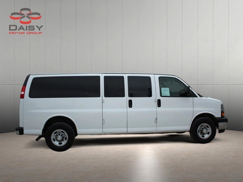 Used 2019 Chevrolet Express 3500 LT w/ LT Preferred Equipment Group image 4