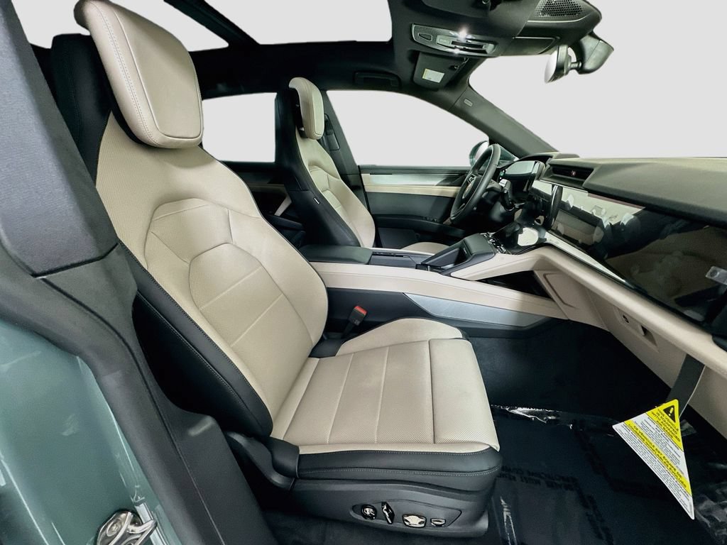 New 2026 Porsche Cayenne Electric AWD/4WD image 30