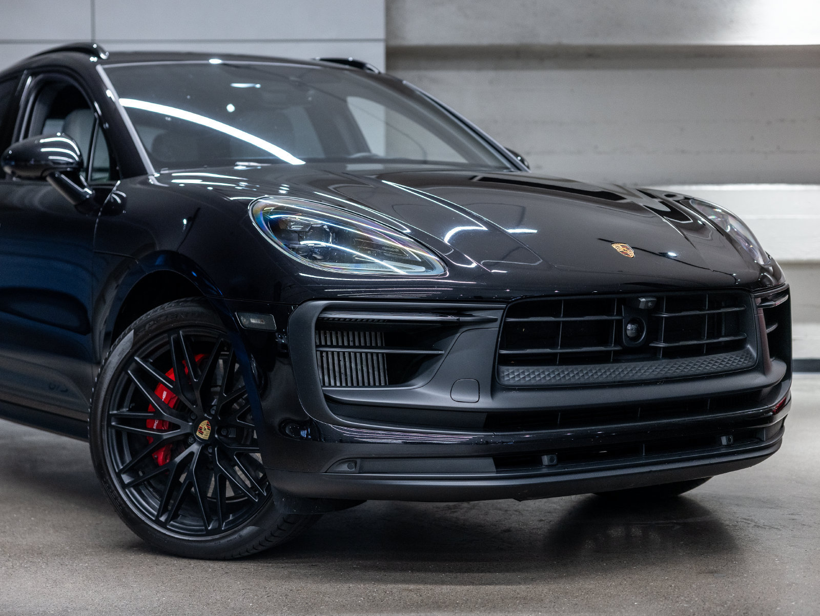 Certified 2024 Porsche Macan GTS AWD/4WD image 17