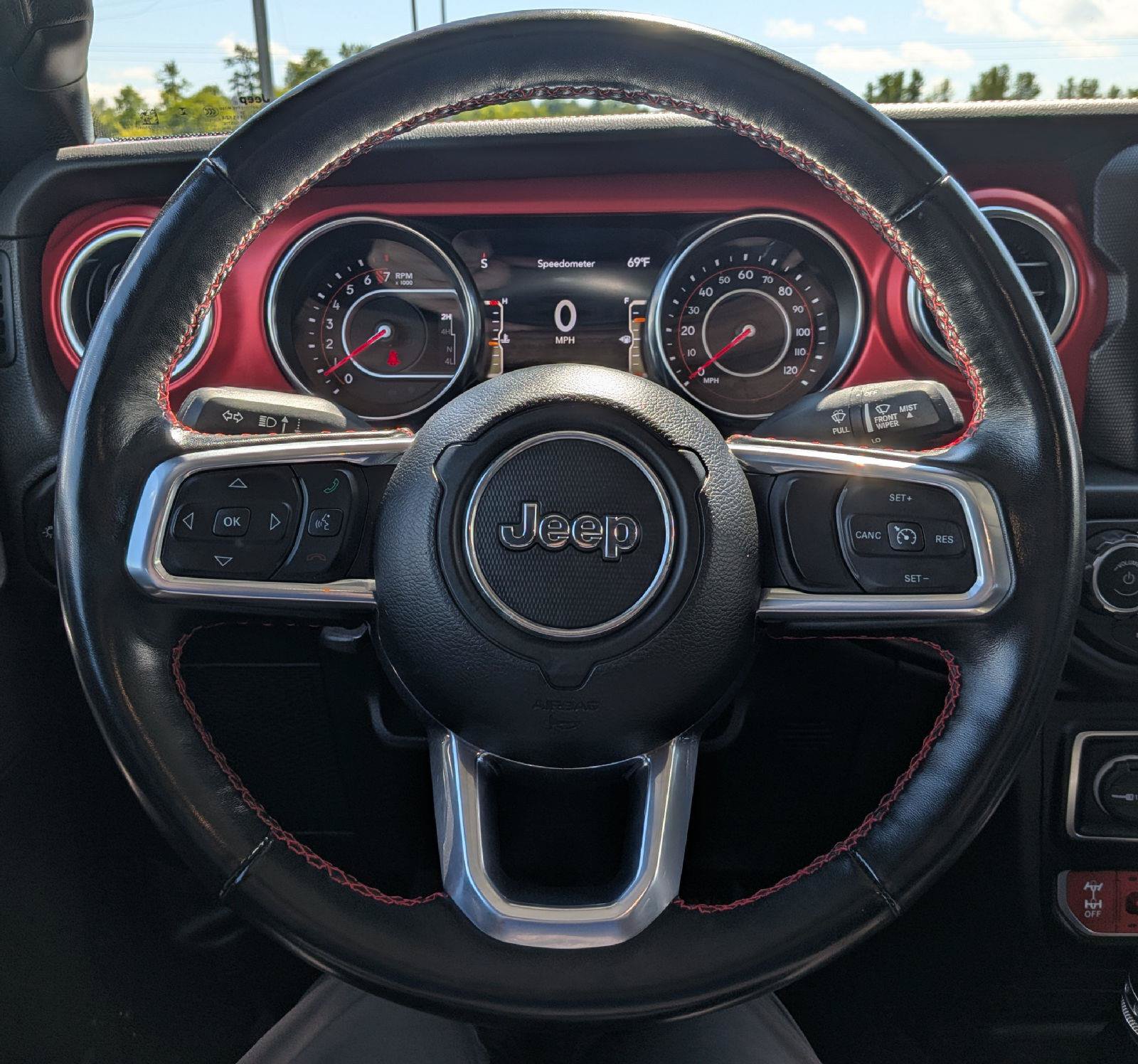 Used 2022 Jeep Gladiator Rubicon w/ LED Lighting Group AWD/4WD image 12