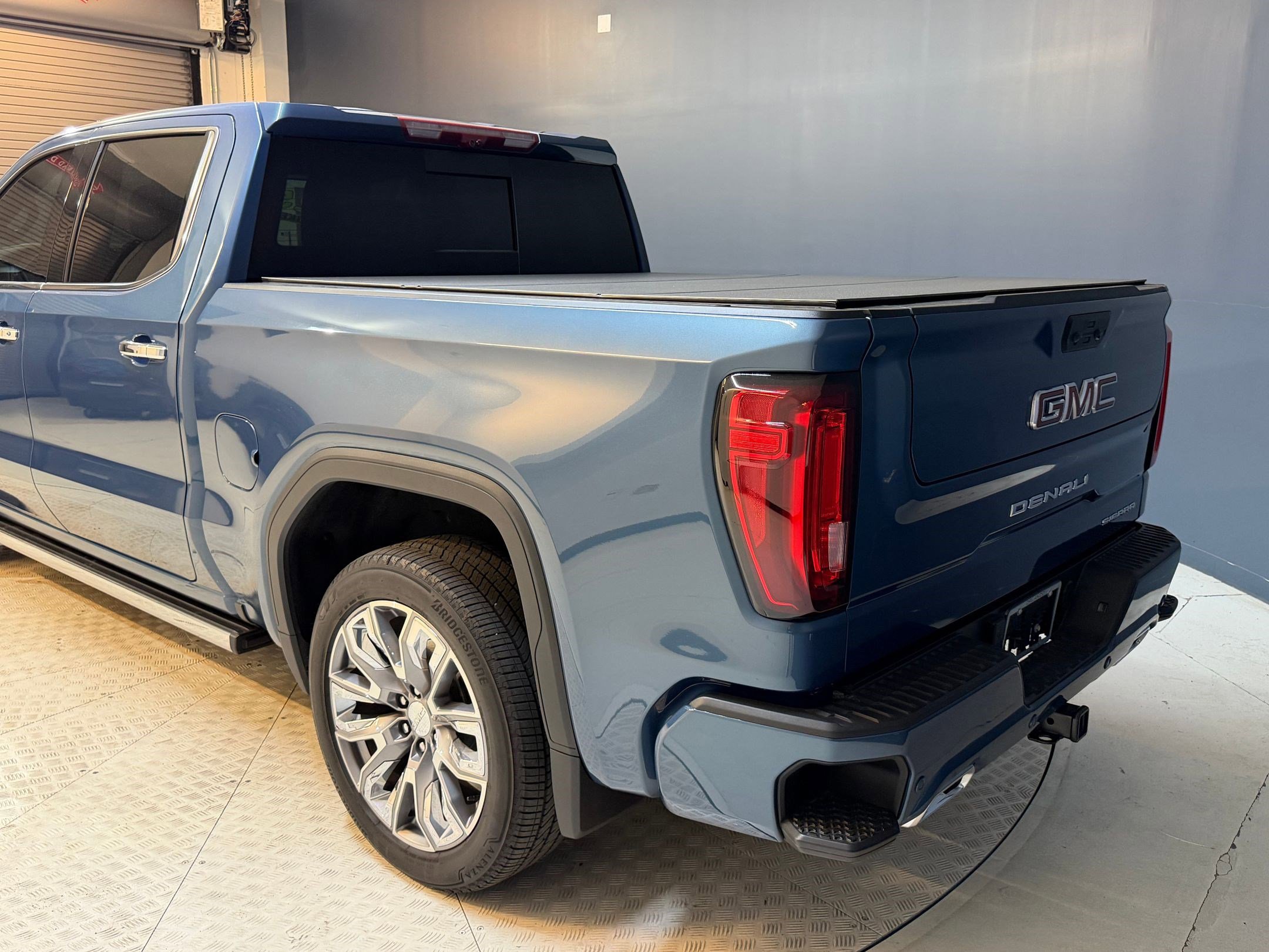 Used 2025 GMC Sierra 1500 Denali AWD/4WD image 23