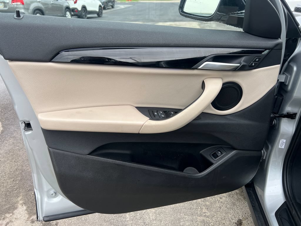 Used 2019 BMW X2 sDrive28i FWD image 9