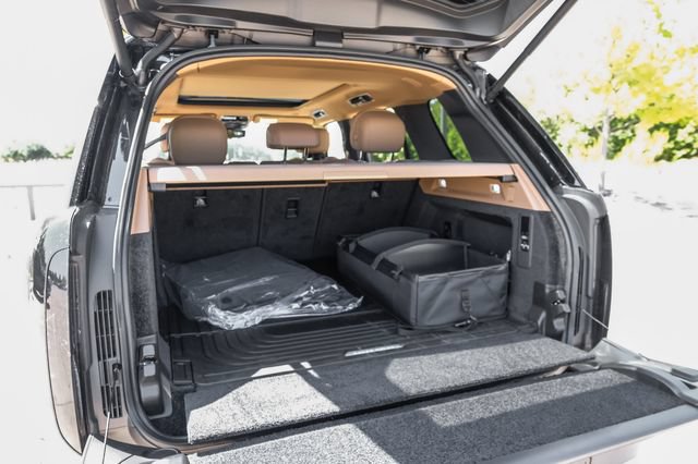 New 2026 Land Rover Range Rover SE AWD/4WD image 56