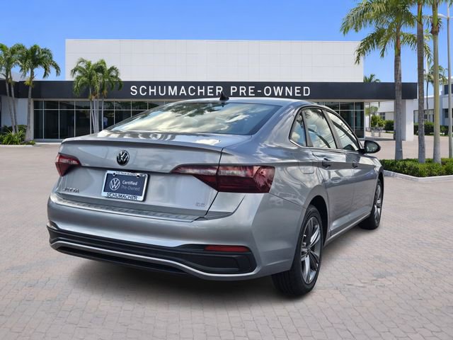 Certified 2023 Volkswagen Jetta SE w/ Panoramic Sunroof Package image 7