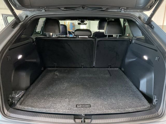 Used 2024 Volkswagen Atlas Cross Sport SEL Premium R-Line image 21