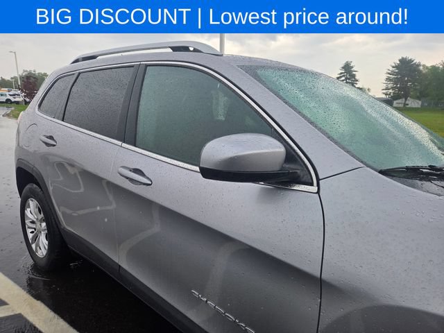 Used 2019 Jeep Cherokee Latitude w/ Cold Weather Group AWD/4WD image 6