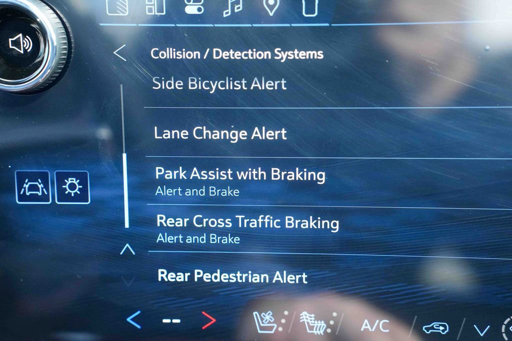 Used 2026 Chevrolet Traverse RS w/ LPO, Floor Liner Package image 35