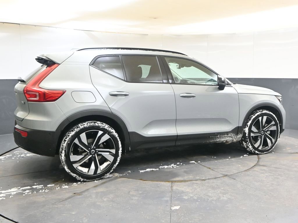New 2026 Volvo XC40 B5 Ultra w/ Protection Package Premier image 6