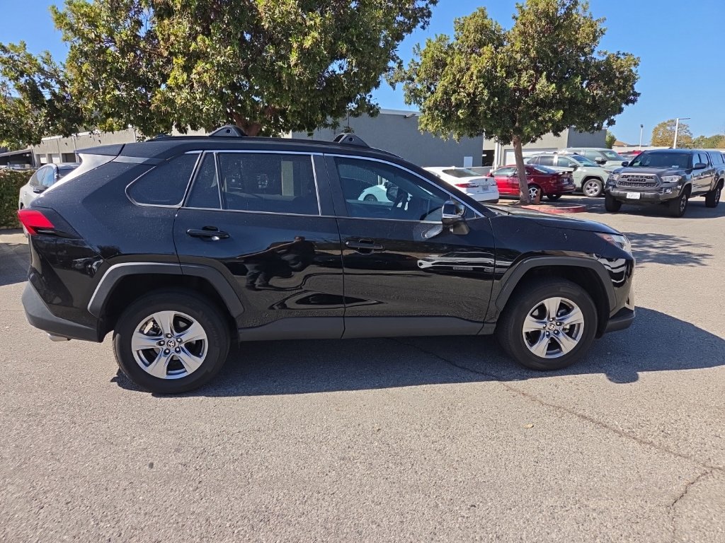 Used 2025 Toyota RAV4 XLE w/ Convenience Package FWD image 6