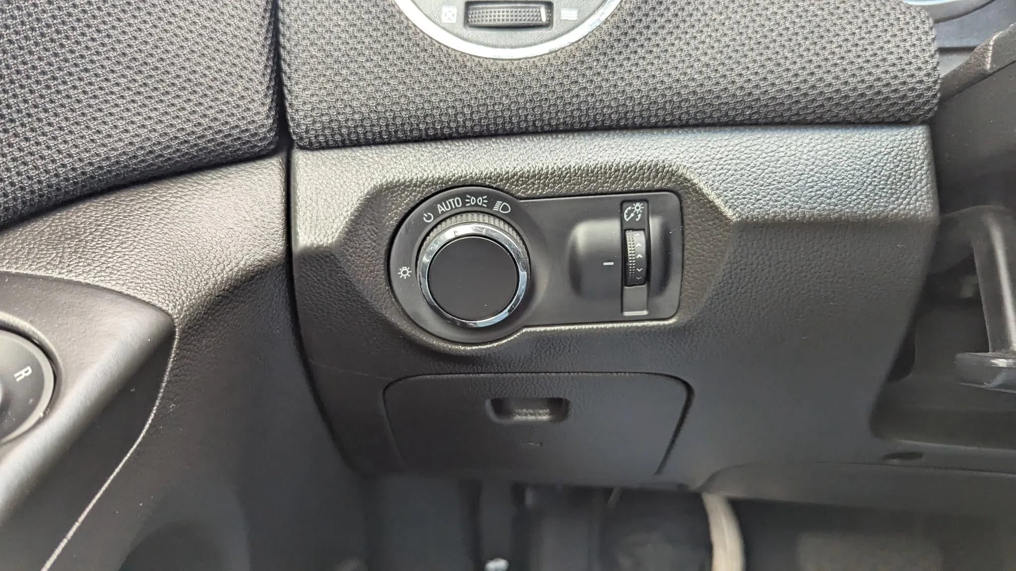 Used 2011 Chevrolet Cruze LT FWD image 20