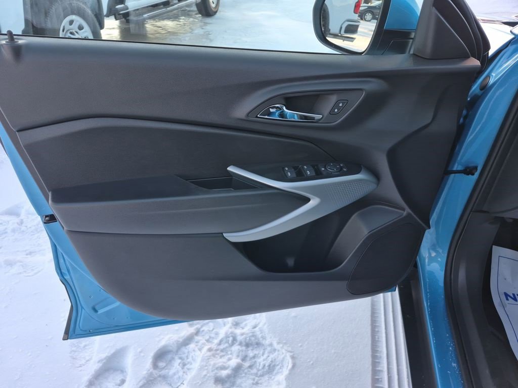 New 2026 Chevrolet Trax LS w/ LS Convenience Package image 10