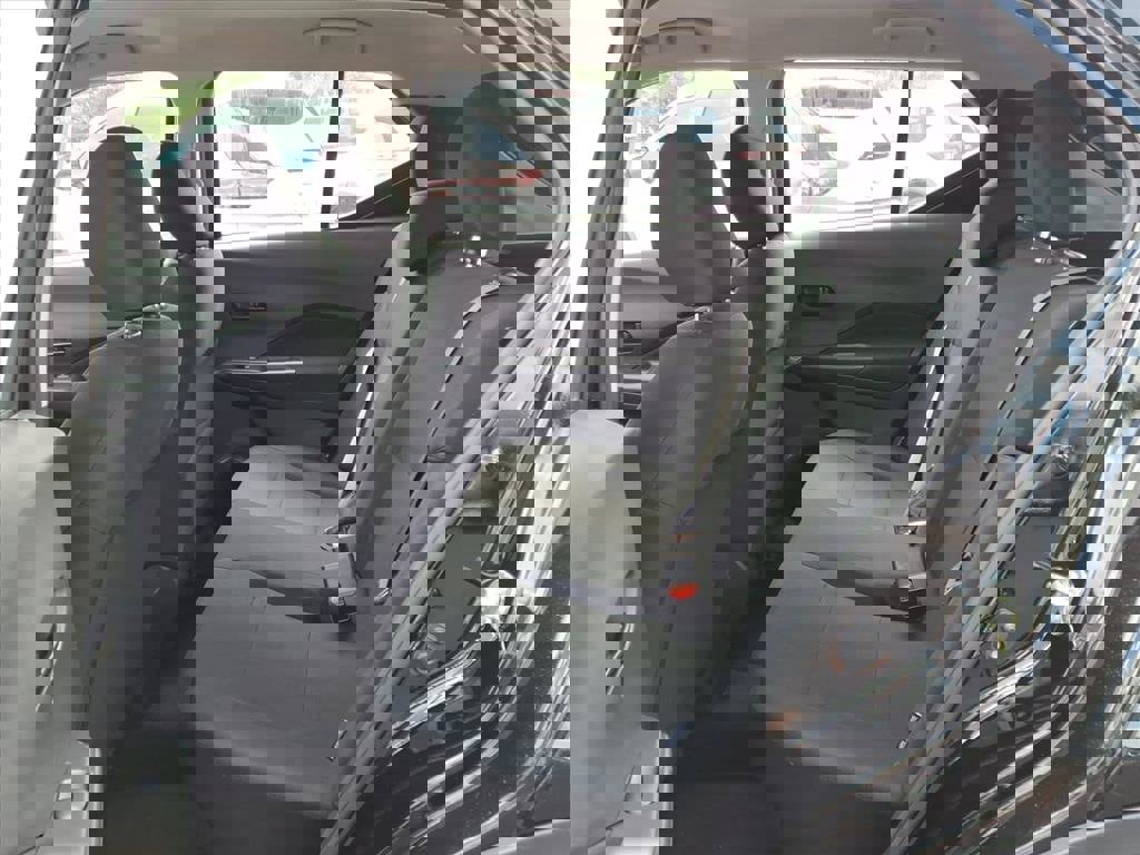 New 2025 Nissan Kicks Play S image 6