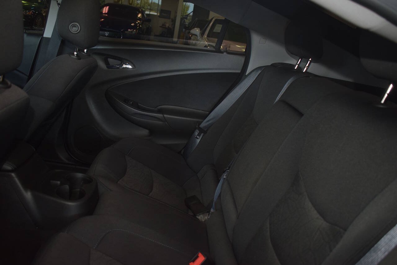 Used 2018 Chevrolet Volt LT FWD image 14