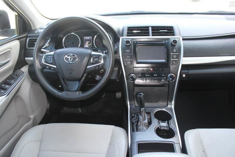 Used 2017 Toyota Camry SE FWD image 20