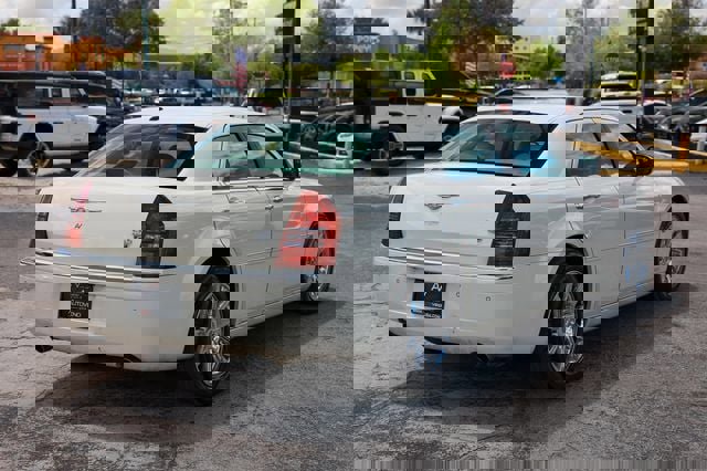 Used 2006 Chrysler 300 C w/ Protection Group II RWD image 14