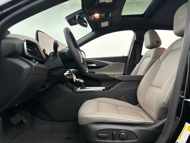 New 2026 Buick Envista Avenir image 17