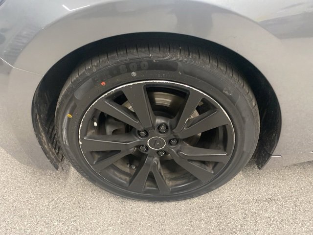 Used 2018 Nissan Maxima Platinum image 12