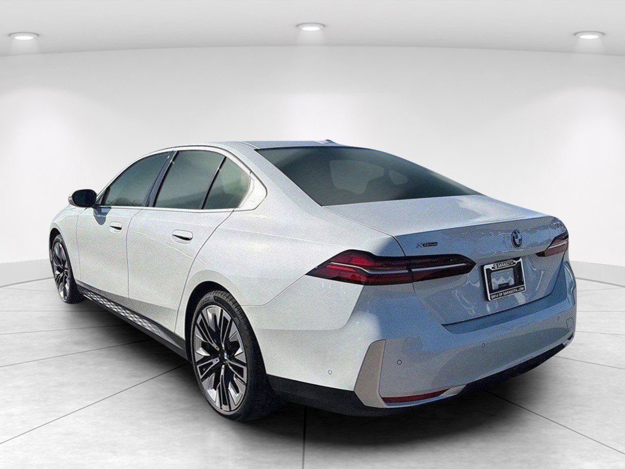 New 2026 BMW 530i xDrive w/ Premium Package AWD/4WD image 6