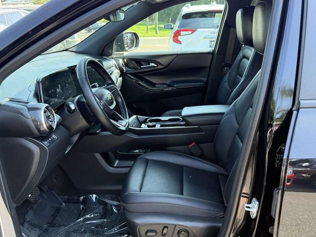 Certified 2026 Chevrolet Equinox LT w/ Convenience Package II AWD/4WD image 9