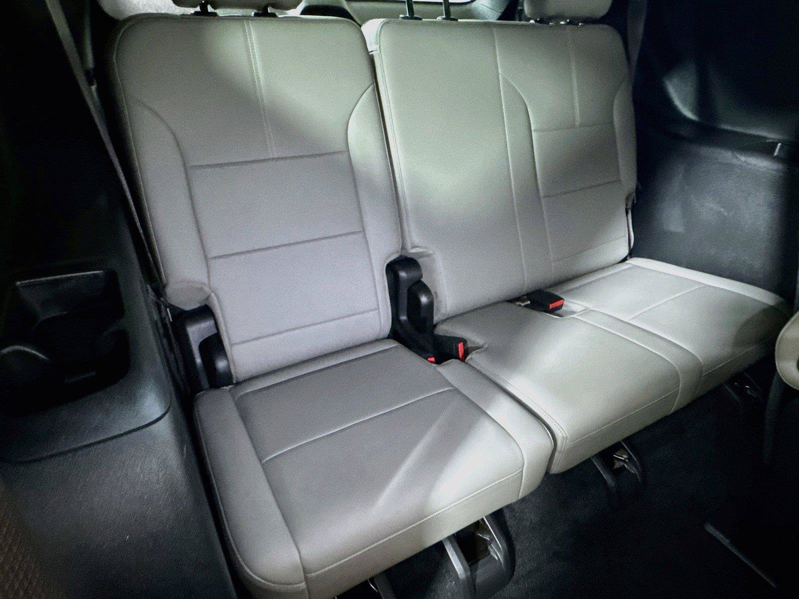 Used 2026 GMC Acadia Elevation w/ Elevation Premium Package FWD image 26
