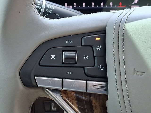 Used 2021 Cadillac Escalade Sport Platinum AWD/4WD image 25