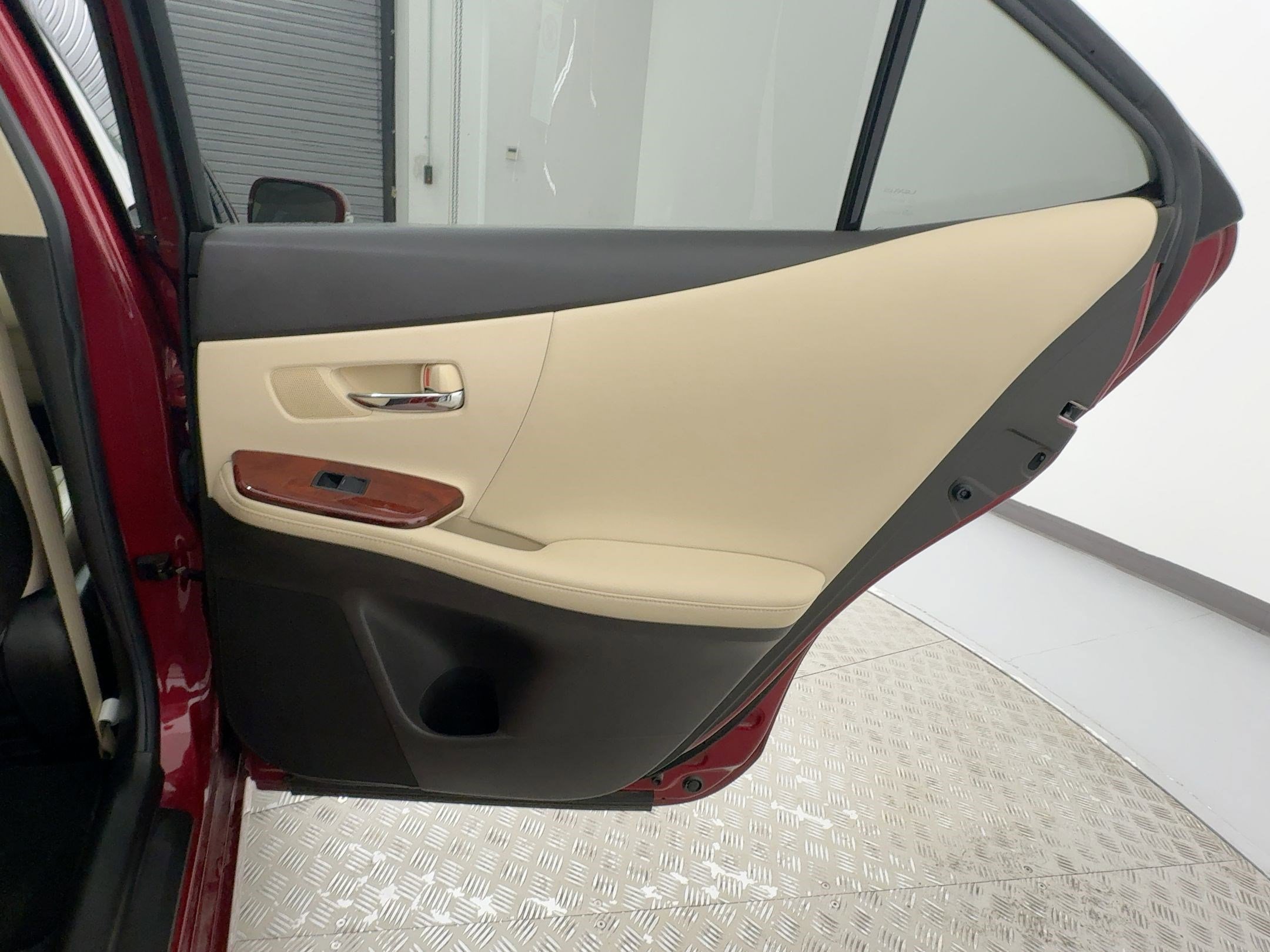 Used 2012 Lexus HS 250h Premium w/ Park Assist Pkg image 30