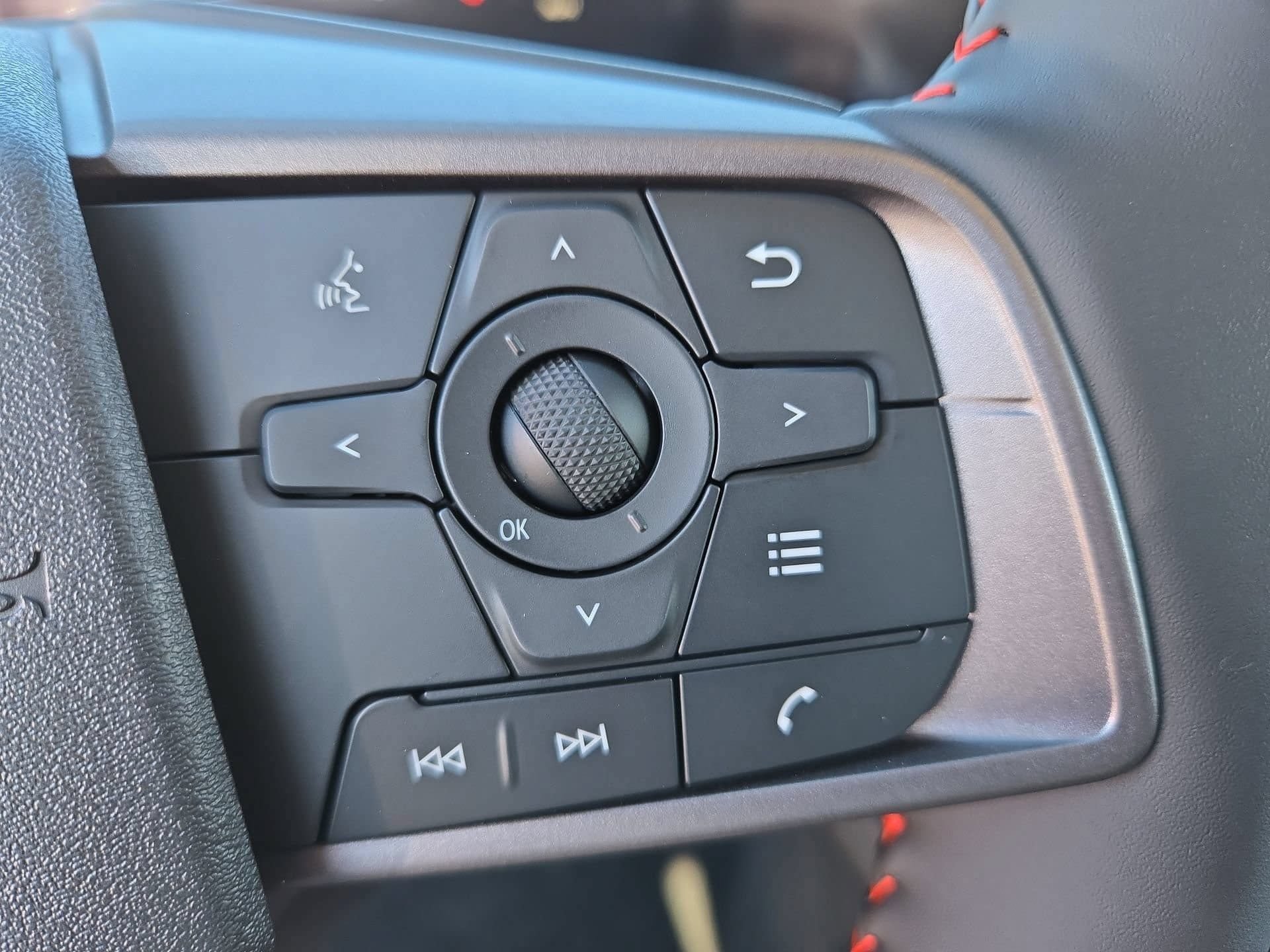 New 2026 Nissan Sentra SR w/ Floor Mat Package FWD image 20